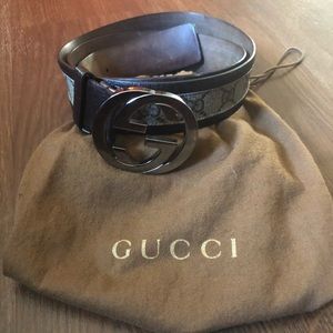 Men’s Gucci belt